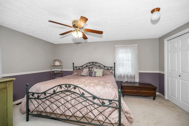 11 Linden Street, Hudson, NH 03051