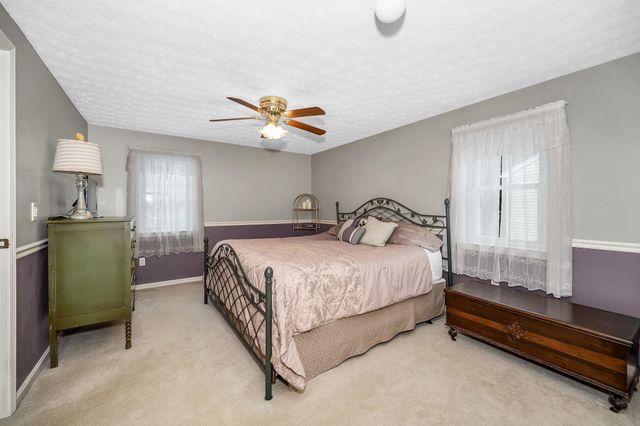 11 Linden Street, Hudson, NH 03051