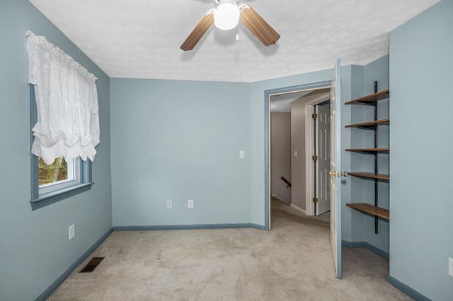 11 Linden Street, Hudson, NH 03051