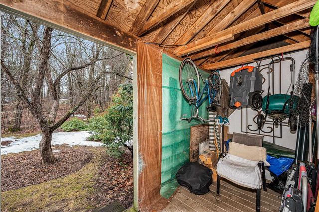 11 Linden Street, Hudson, NH 03051