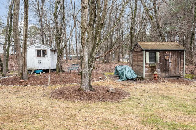 11 Linden Street, Hudson, NH 03051