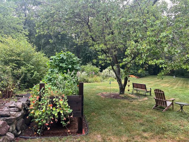 11 Linden Street, Hudson, NH 03051