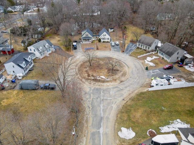 11 Linden Street, Hudson, NH 03051