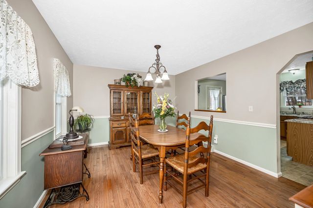 11 Linden Street, Hudson, NH 03051