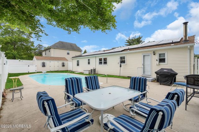 816 6th Avenue, Toms River, NJ 08757