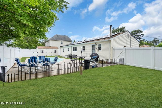 816 6th Avenue, Toms River, NJ 08757