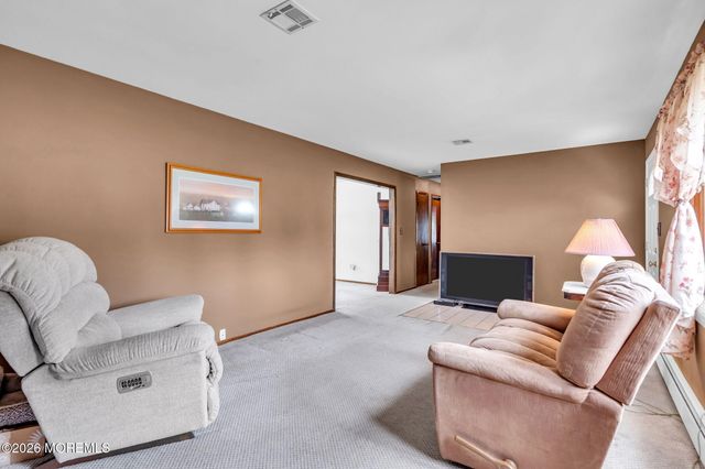 816 6th Avenue, Toms River, NJ 08757