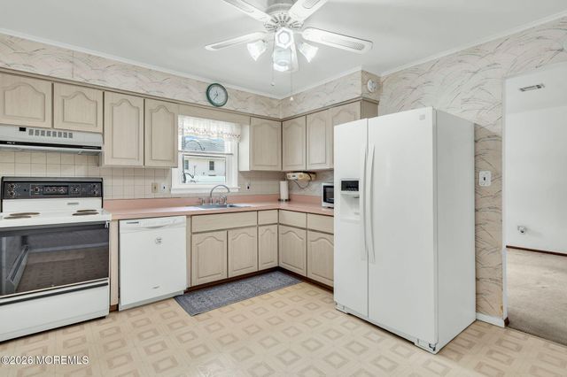 816 6th Avenue, Toms River, NJ 08757