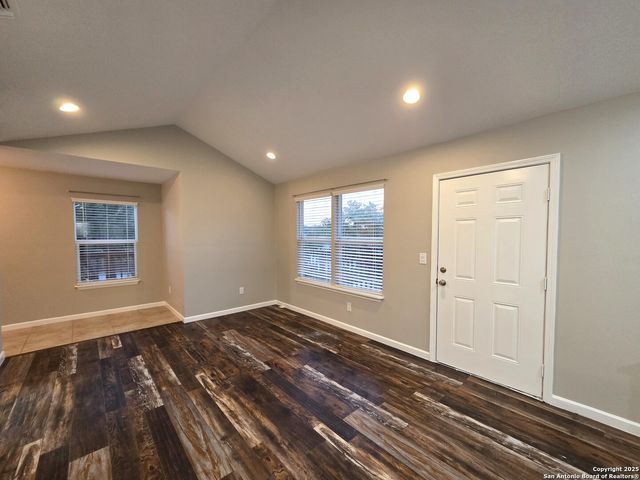 408 Clay Ridge, Canyon Lake, TX 78133