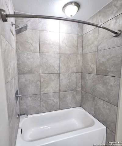 408 Clay Ridge, Canyon Lake, TX 78133