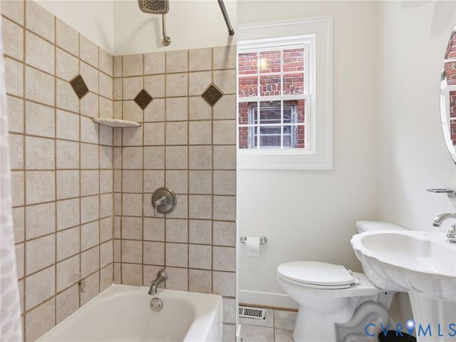 3223 Hanover Ave, Richmond, VA 23221