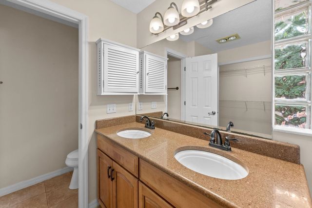 4945 Moultrie Reserve Ct, St Augustine, FL 32086
