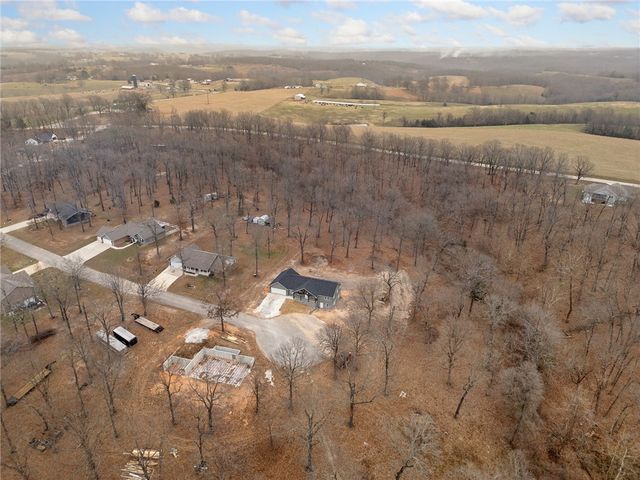 6135 Oak Leaf Drive, Harrison, AR 72601