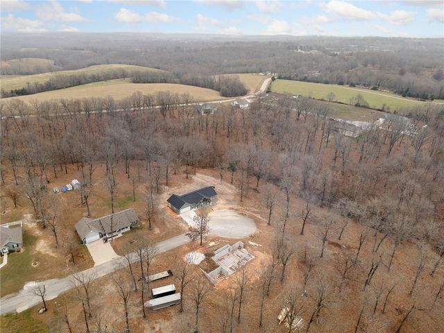 6135 Oak Leaf Drive, Harrison, AR 72601