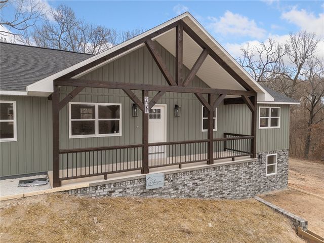 6135 Oak Leaf Drive, Harrison, AR 72601