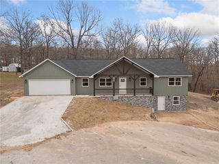 6135 Oak Leaf Drive, Harrison, AR 72601