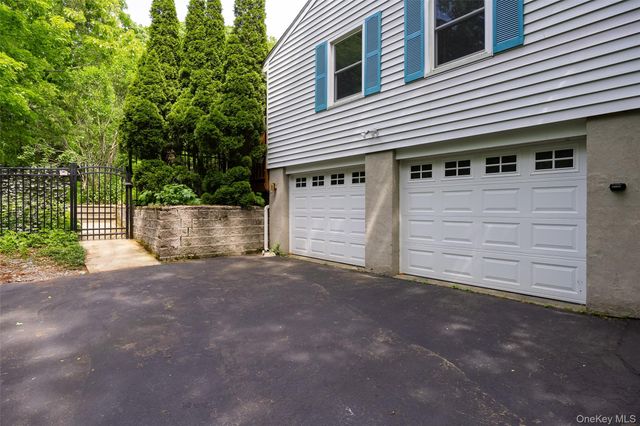 16 Dose Road, Wappingers Falls, NY 12590