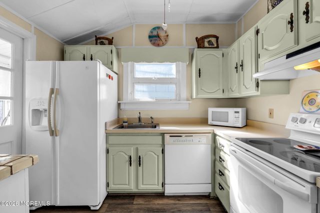 4 Pilgrim Pathway, Point Pleasant Beach, NJ 08742