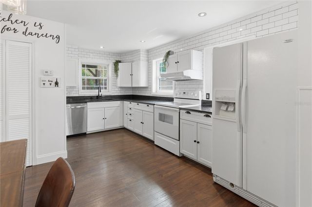 2307 PEEL AVENUE, Orlando, FL 32806