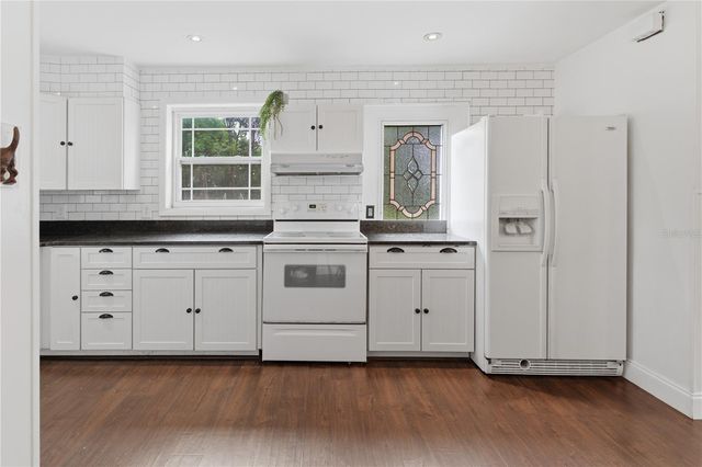 2307 PEEL AVENUE, Orlando, FL 32806