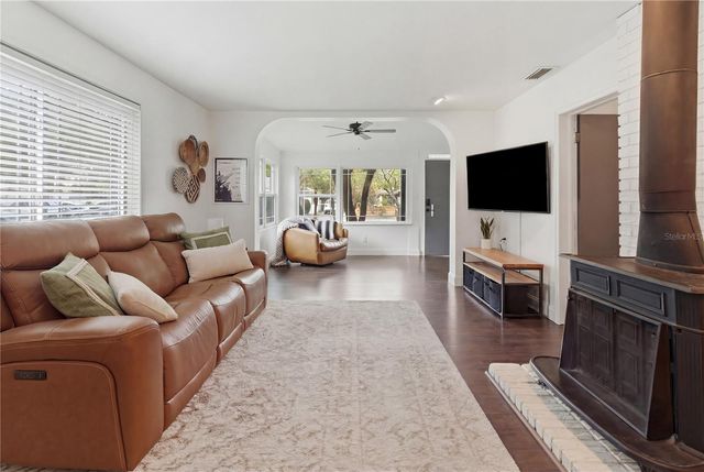 2307 PEEL AVENUE, Orlando, FL 32806