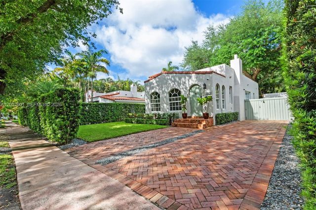 1502 El Rado St, Coral Gables, FL 33134