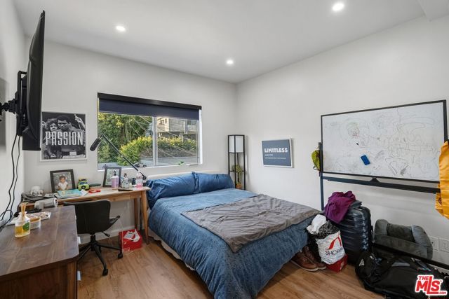 10767 Massachusetts Avenue, Los Angeles, CA 90024