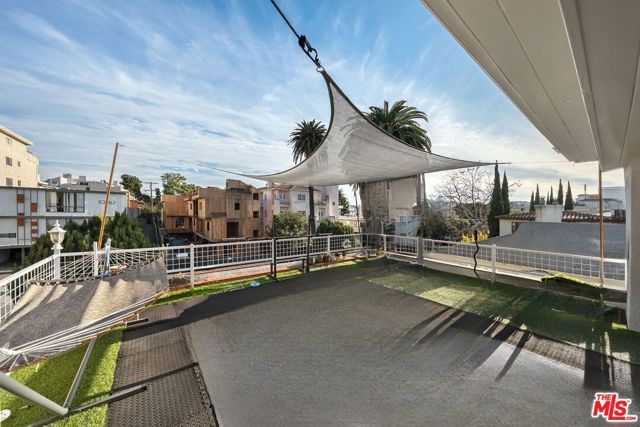 10767 Massachusetts Avenue, Los Angeles, CA 90024