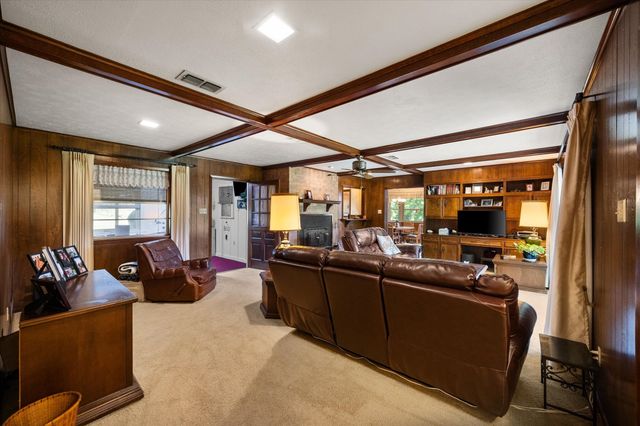 6518 SW County Road 1090, Corsicana, TX 75110