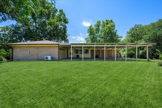 6518 SW County Road 1090, Corsicana, TX 75110