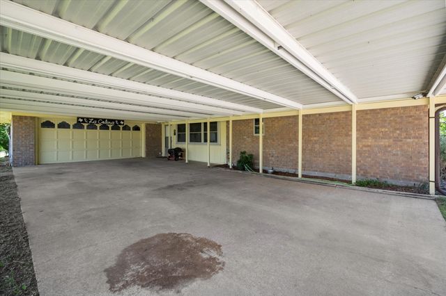 6518 SW County Road 1090, Corsicana, TX 75110