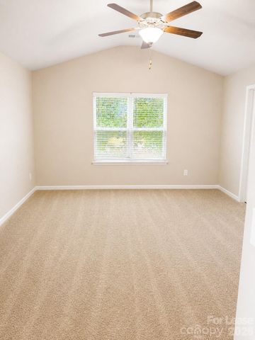 3228 Mcgee Hill Drive, Charlotte, NC 28216