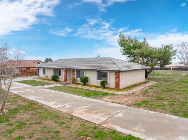 9239 Hickory Avenue, Hesperia, CA 92345