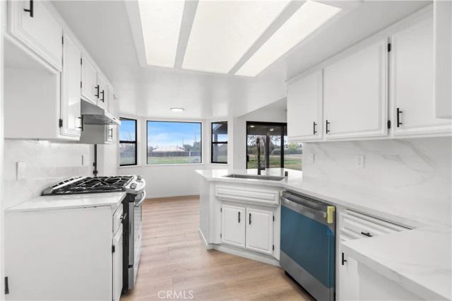 9239 Hickory Avenue, Hesperia, CA 92345