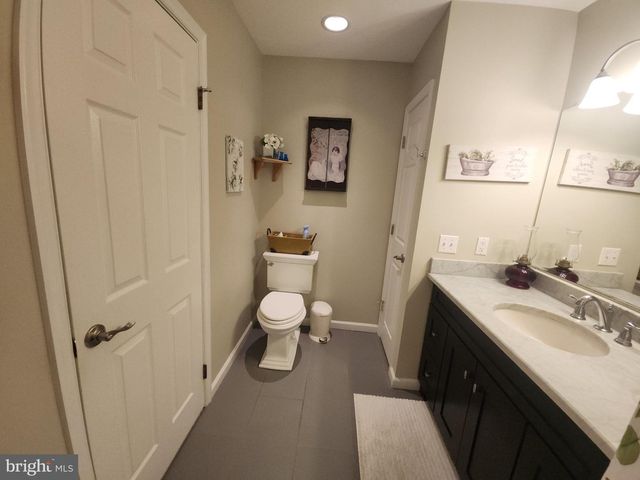 101 CHESTNUT RD, Stevensville, MD 21666