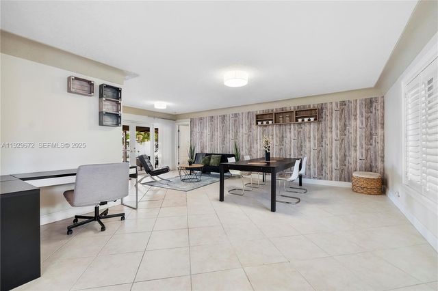 2751 NE 57th St, Fort Lauderdale, FL 33308