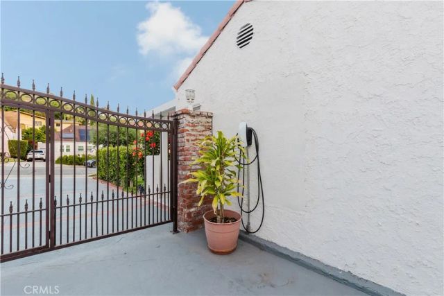 729 Glenmore Boulevard, Glendale, CA 91206