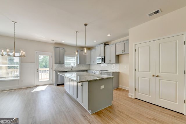 5477 Blossomwood Trail SW, Mableton, GA 30126