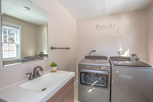 6 Brooklawn Road, Wilbraham, MA 01095