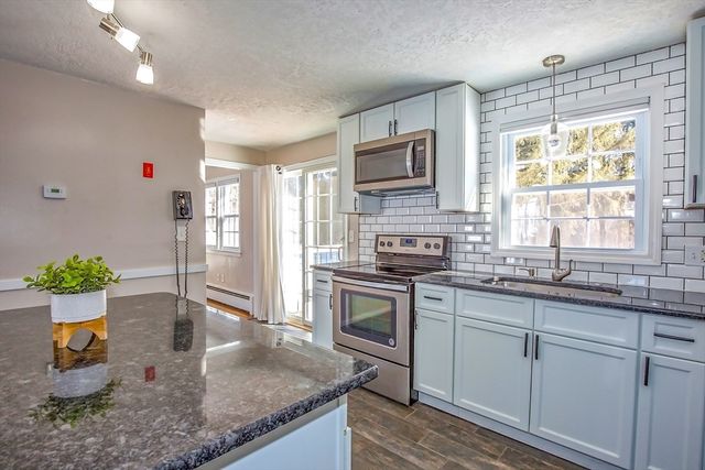 6 Brooklawn Road, Wilbraham, MA 01095