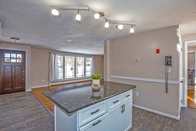 6 Brooklawn Road, Wilbraham, MA 01095