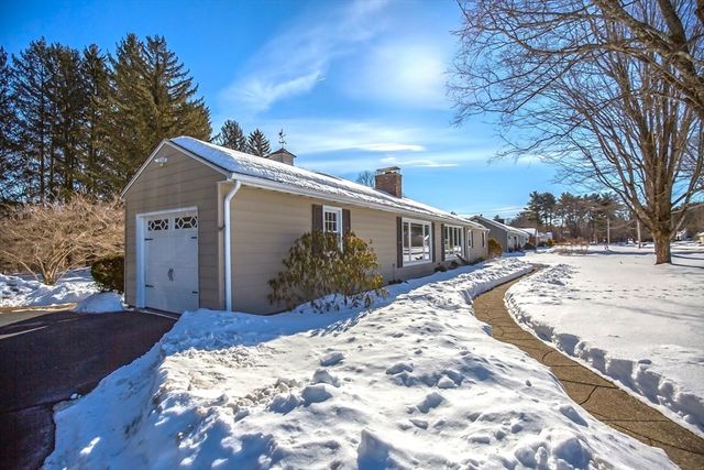 6 Brooklawn Road, Wilbraham, MA 01095