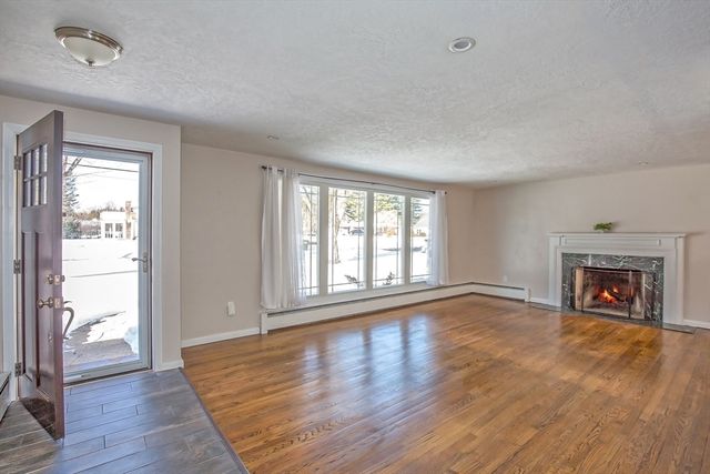 6 Brooklawn Road, Wilbraham, MA 01095