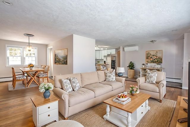 6 Brooklawn Road, Wilbraham, MA 01095