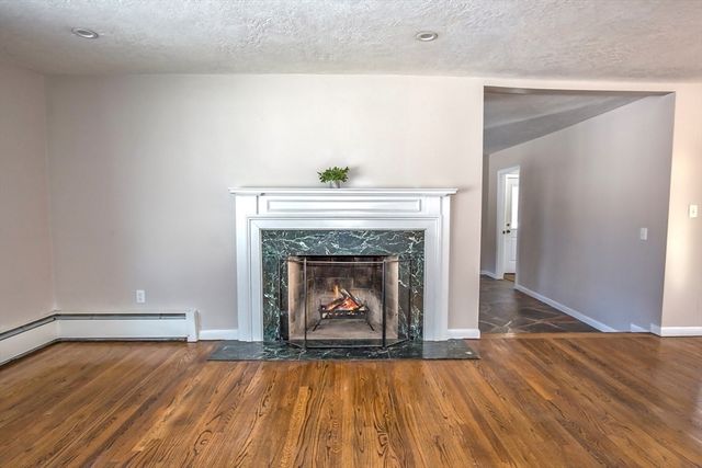 6 Brooklawn Road, Wilbraham, MA 01095