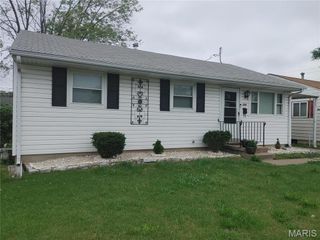 213 Briarwood Drive, Granite City, IL 62040