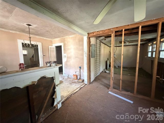 813 N Long Street, Salisbury, NC 28144