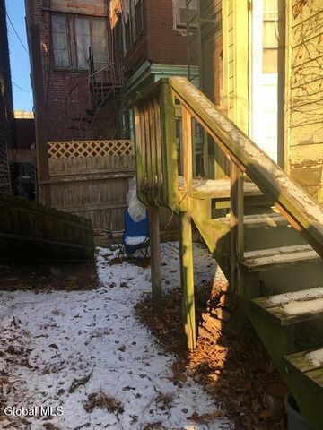 3 St Pauls Place, Troy, NY 12180