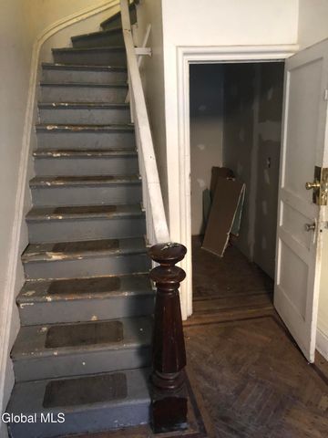 3 St Pauls Place, Troy, NY 12180