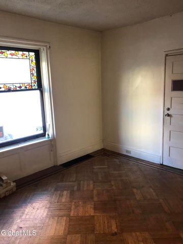 3 St Pauls Place, Troy, NY 12180